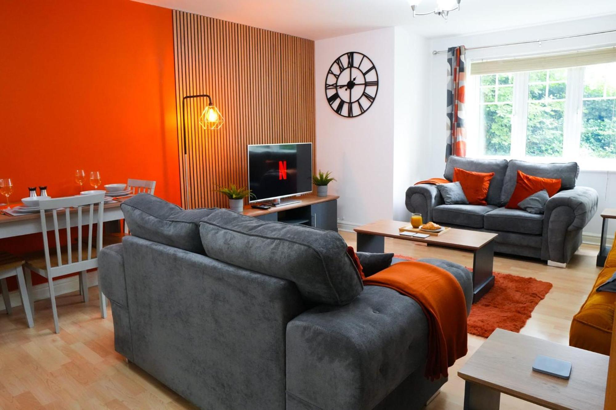 Whole 2-Bed Apartment - Contractors, Professionals, Ulez Free, Free Parking, B'Ham City 10Mins Birmingham Exterior foto
